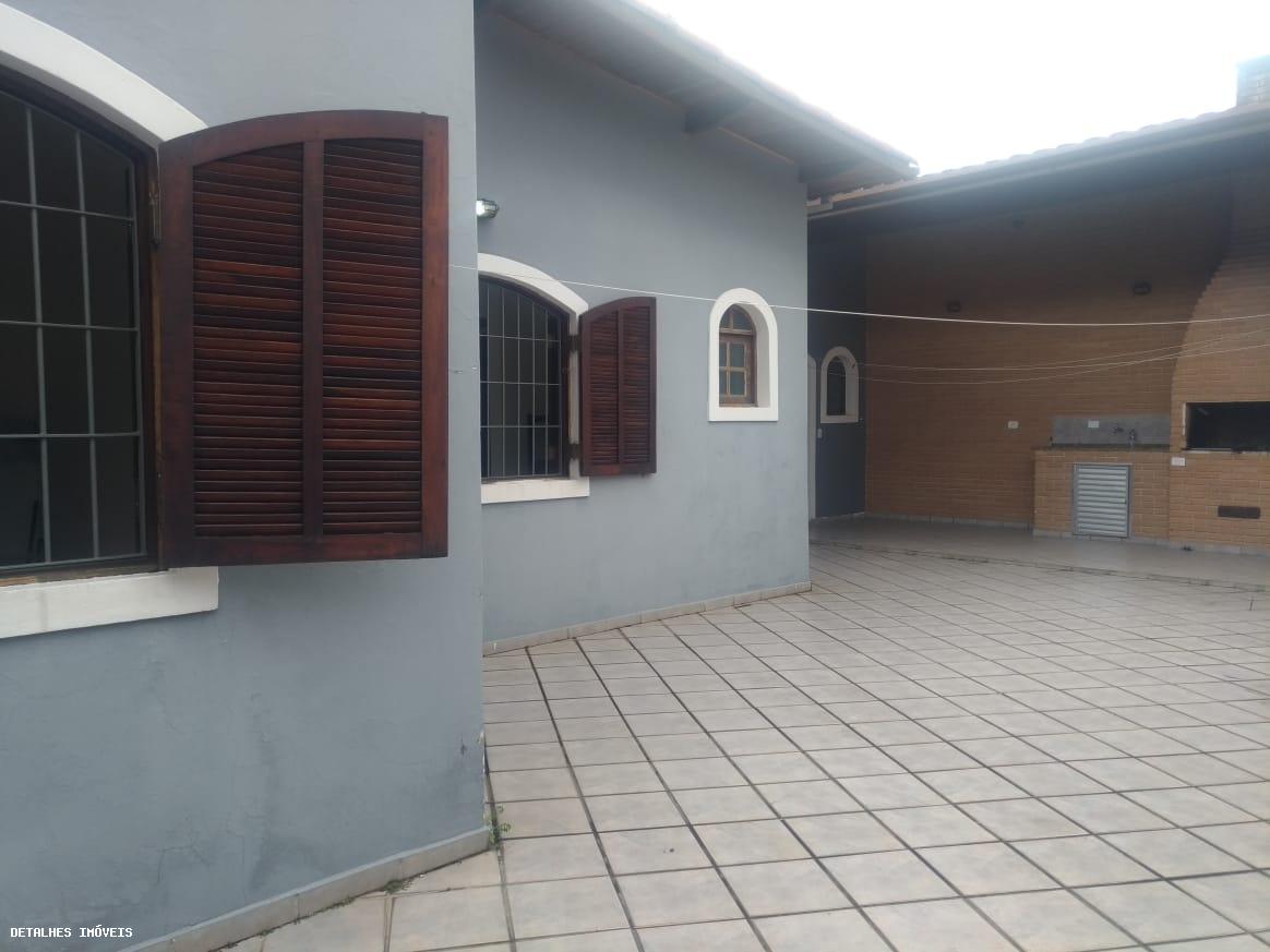 Casa à venda com 3 quartos, 313m² - Foto 9