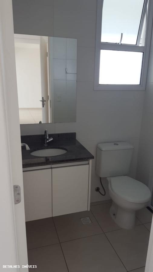 Apartamento para alugar com 2 quartos, 82m² - Foto 18