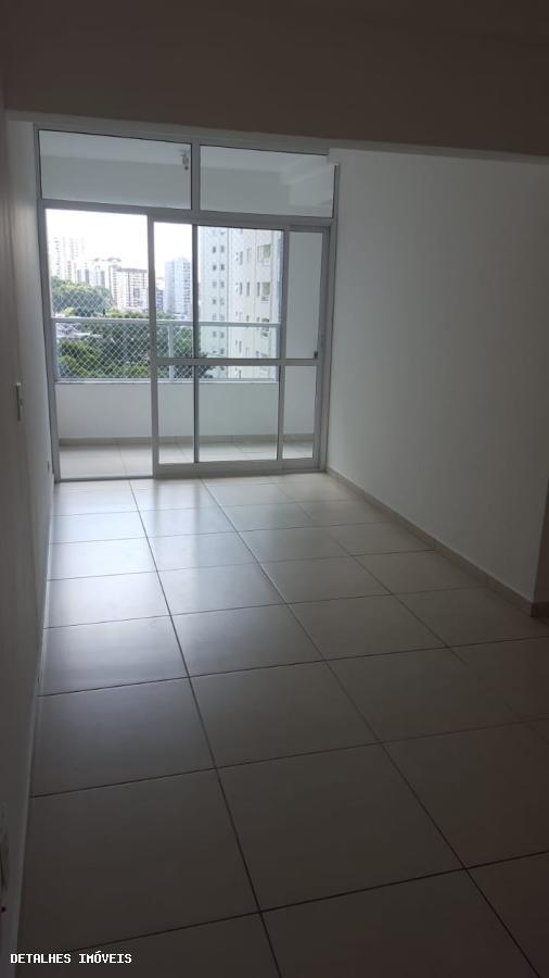 Apartamento para alugar com 2 quartos, 82m² - Foto 2