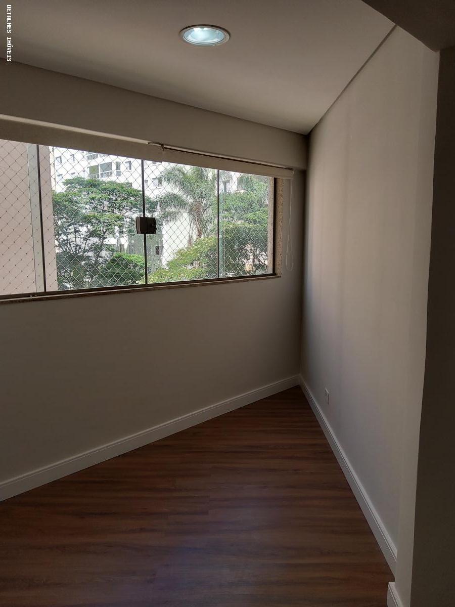 Apartamento à venda com 4 quartos, 220m² - Foto 26