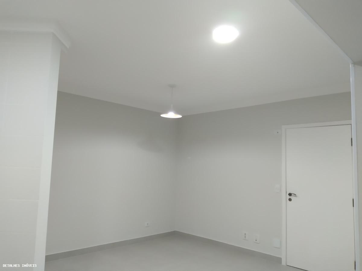 Apartamento à venda com 4 quartos, 220m² - Foto 42