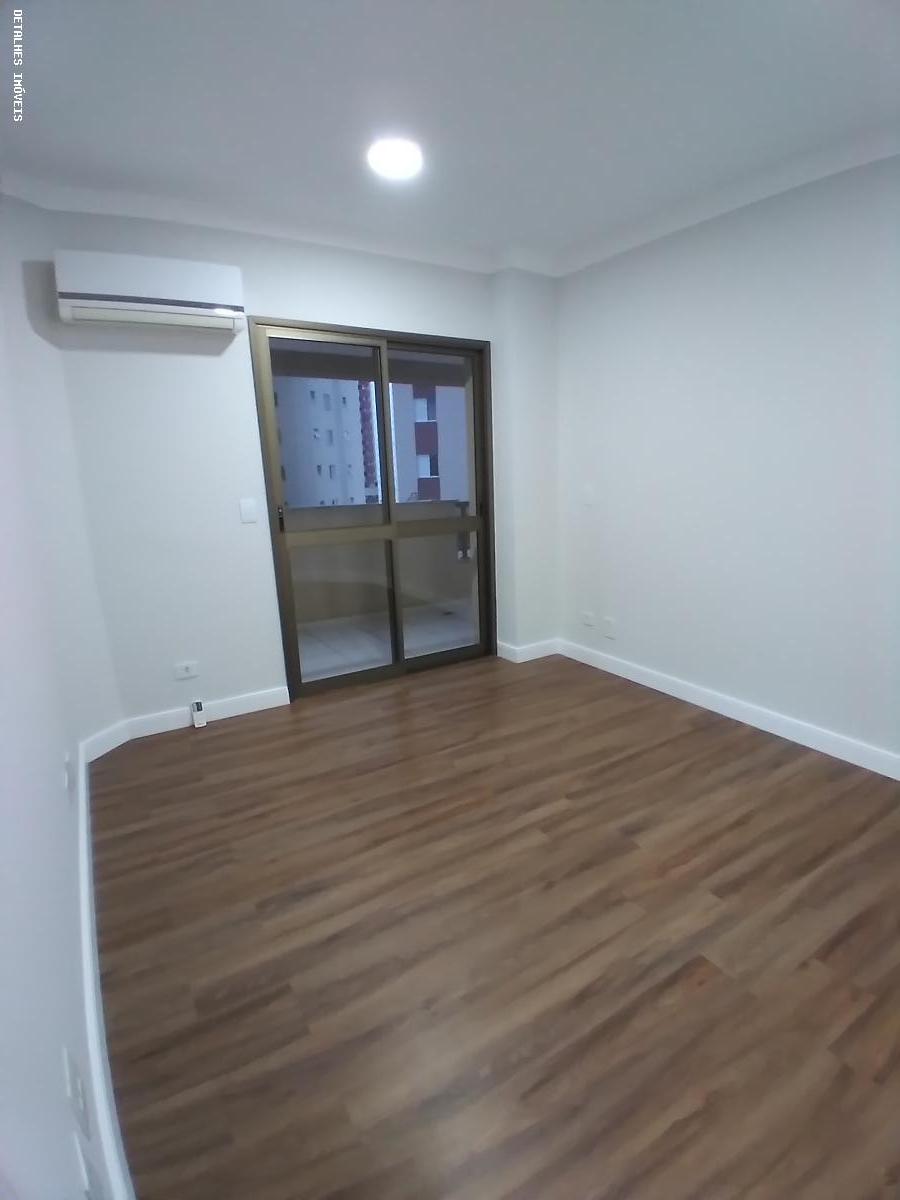 Apartamento à venda com 4 quartos, 220m² - Foto 23