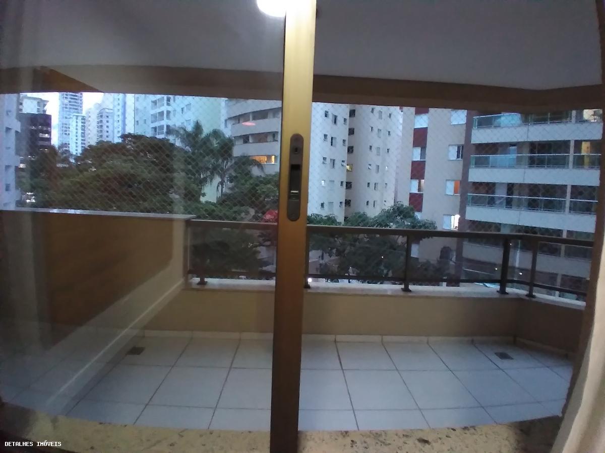 Apartamento à venda com 4 quartos, 220m² - Foto 3