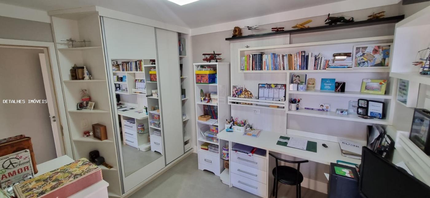 Apartamento à venda com 4 quartos, 167m² - Foto 19