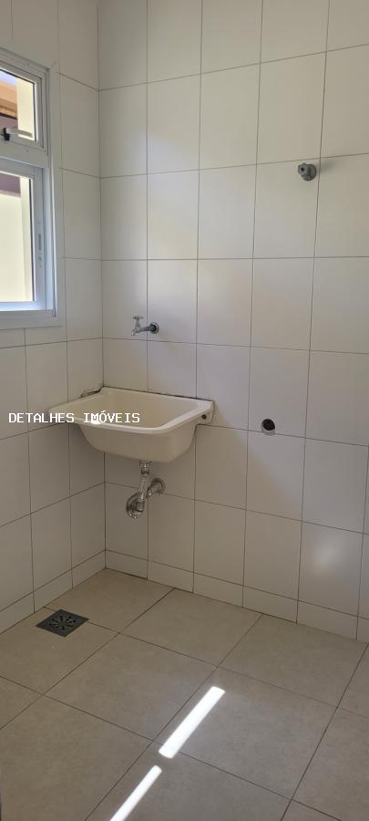 Casa à venda com 2 quartos, 169m² - Foto 11