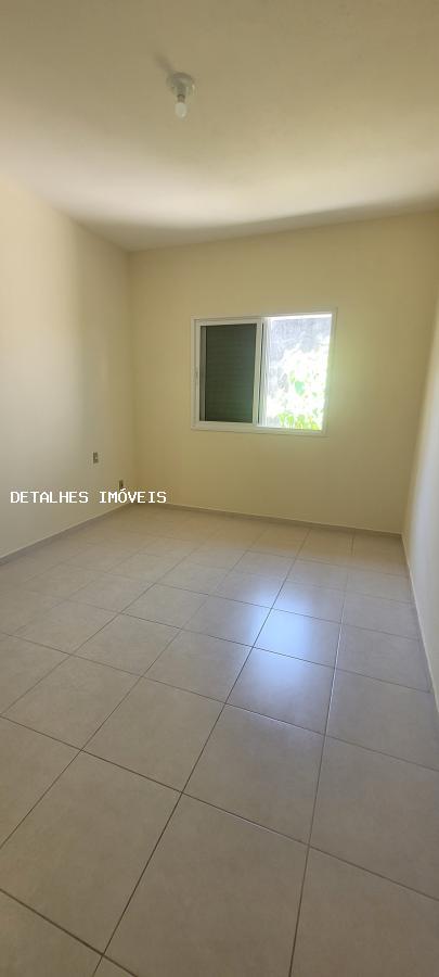 Casa à venda com 2 quartos, 169m² - Foto 16