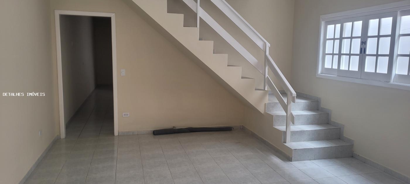 Casa à venda com 3 quartos, 156m² - Foto 8