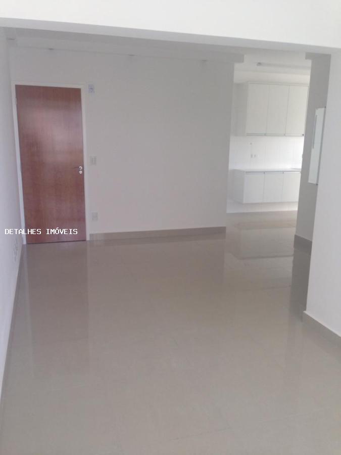 Apartamento para alugar com 2 quartos, 80m² - Foto 2