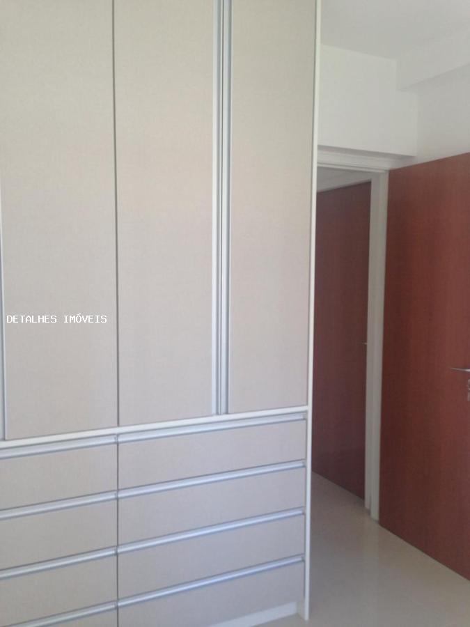 Apartamento para alugar com 2 quartos, 80m² - Foto 6