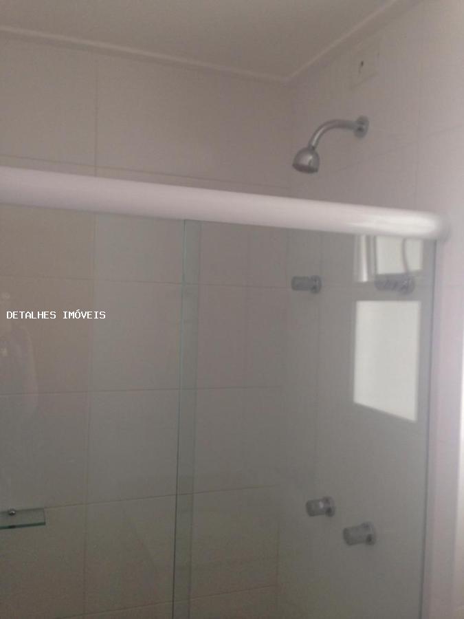 Apartamento para alugar com 2 quartos, 80m² - Foto 8