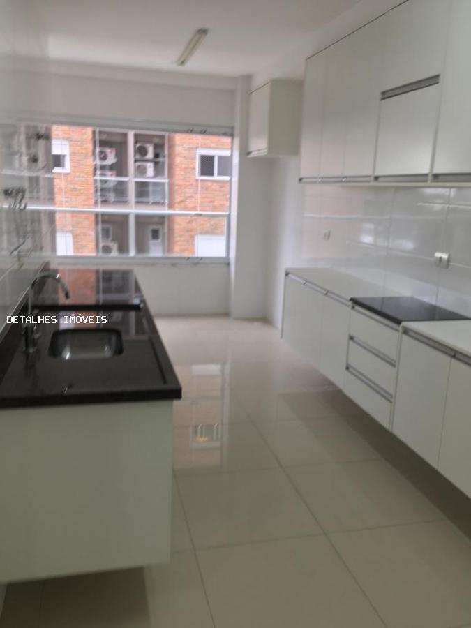 Apartamento para alugar com 2 quartos, 80m² - Foto 10