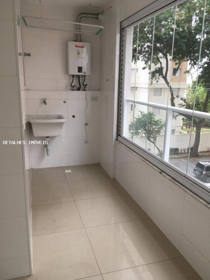 Apartamento para alugar com 2 quartos, 80m² - Foto 9