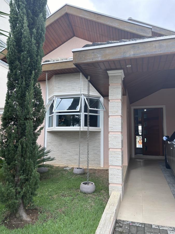 Casa de Condomínio à venda com 3 quartos, 175m² - Foto 2