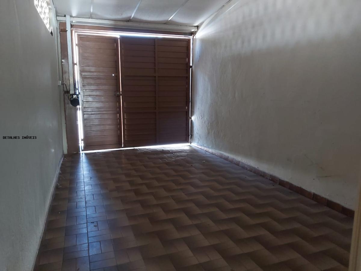 Casa à venda com 2 quartos, 135m² - Foto 12