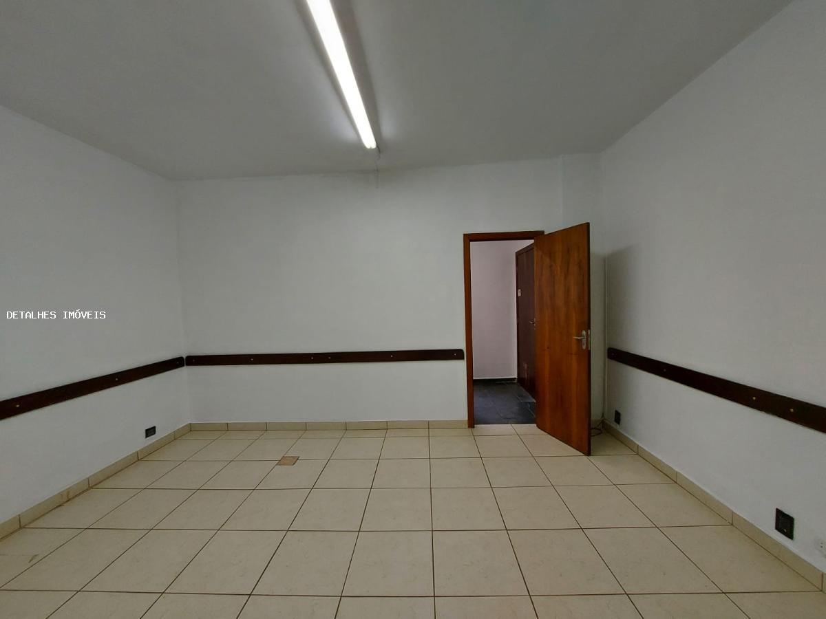 Casa para alugar com 3 quartos, 100m² - Foto 6