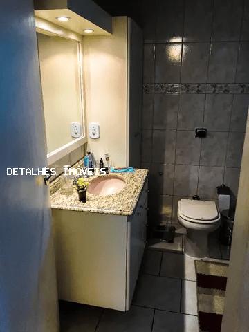 Casa para alugar com 3 quartos, 200m² - Foto 11