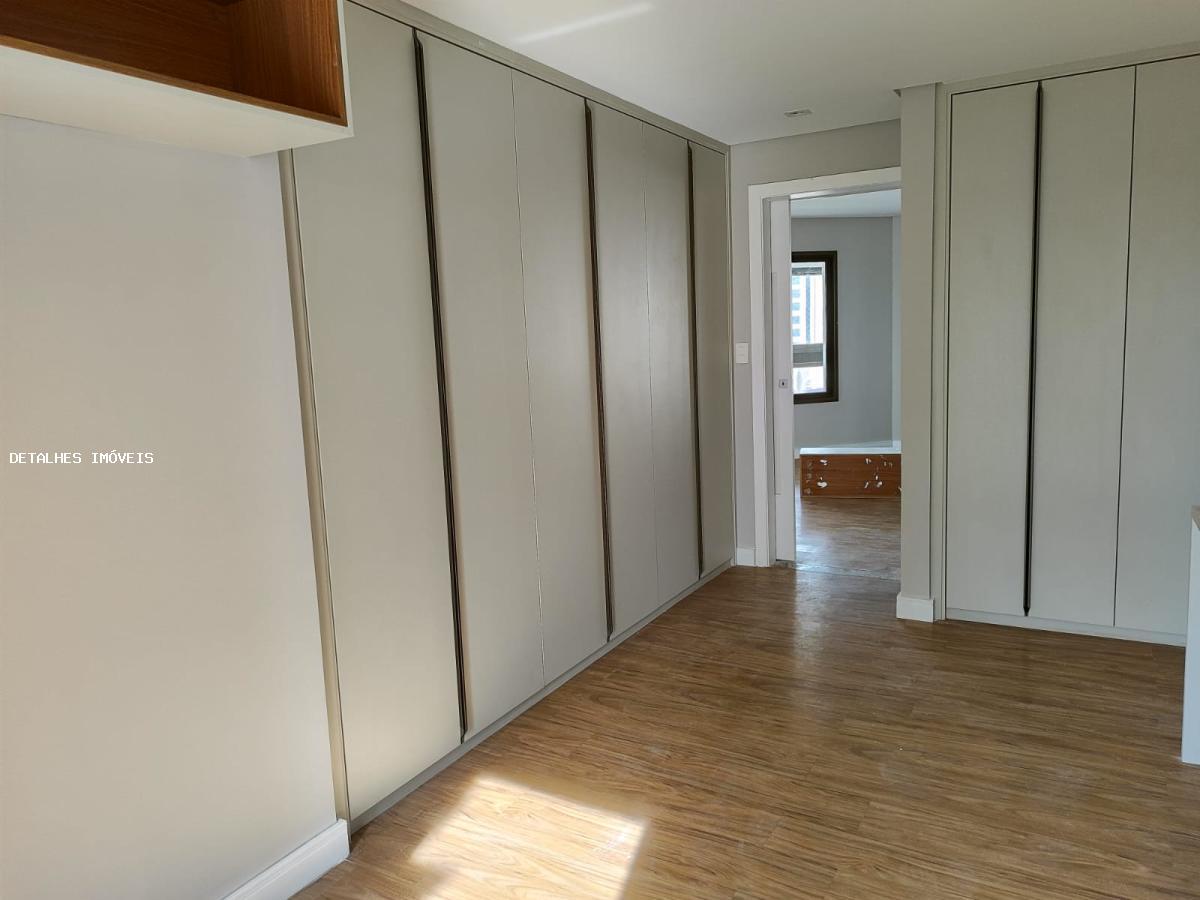 Apartamento à venda com 3 quartos, 350m² - Foto 4