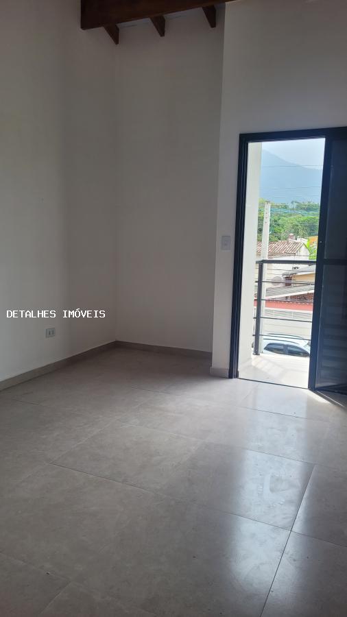 Casa à venda com 3 quartos, 100m² - Foto 10