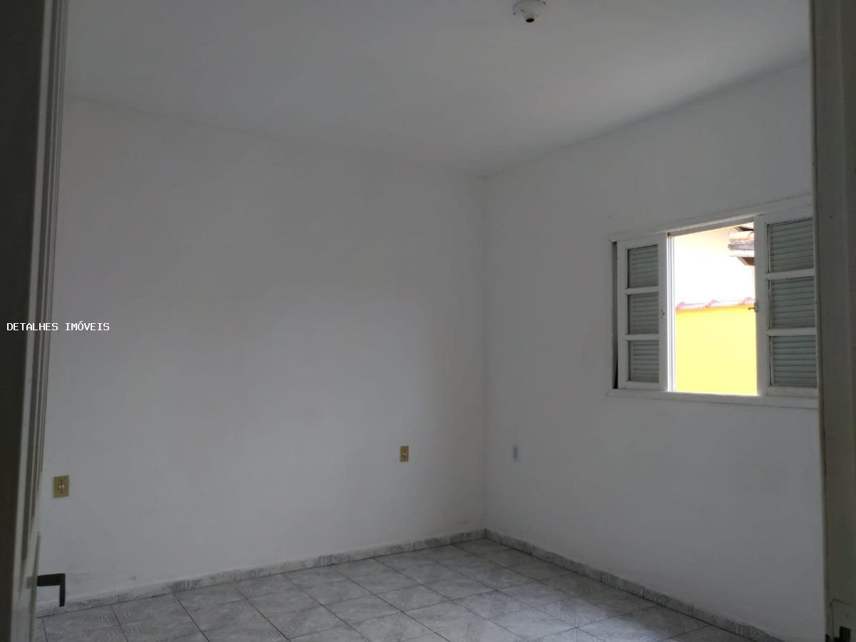 Casa à venda com 2 quartos, 250m² - Foto 6