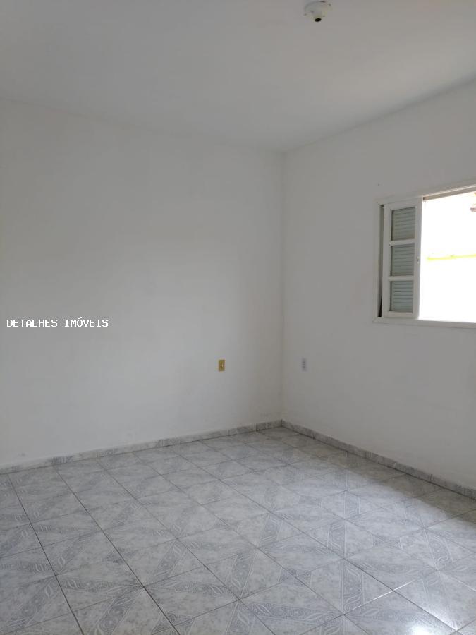 Casa à venda com 2 quartos, 250m² - Foto 7