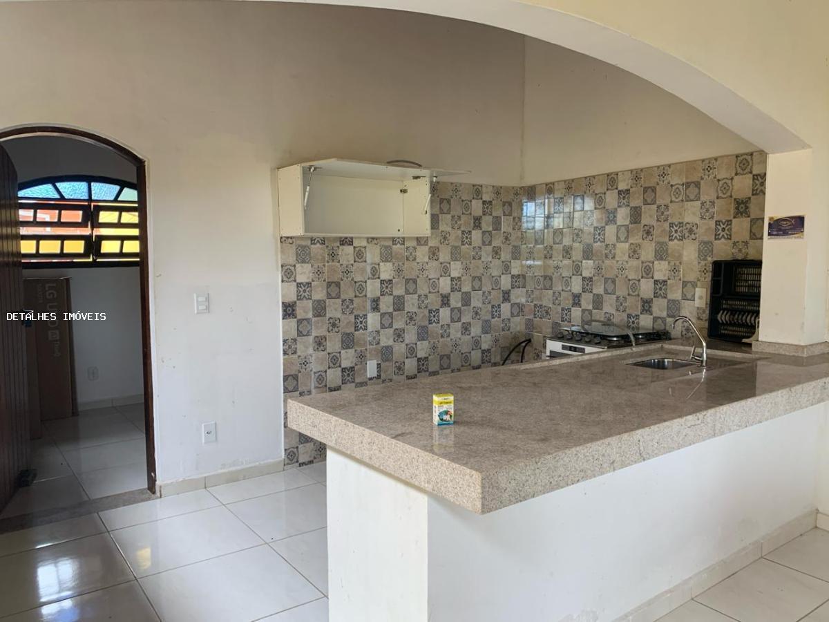 Casa para alugar com 4 quartos, 800m² - Foto 11