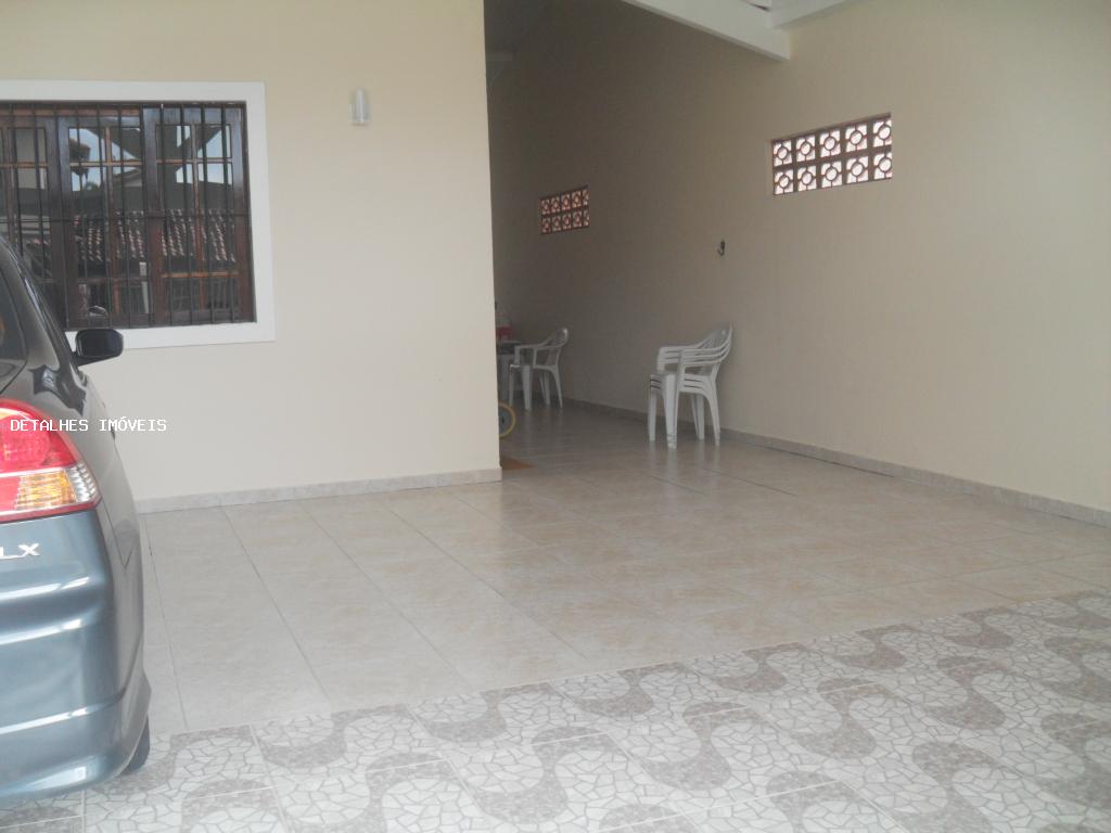 Casa à venda com 3 quartos, 150m² - Foto 2