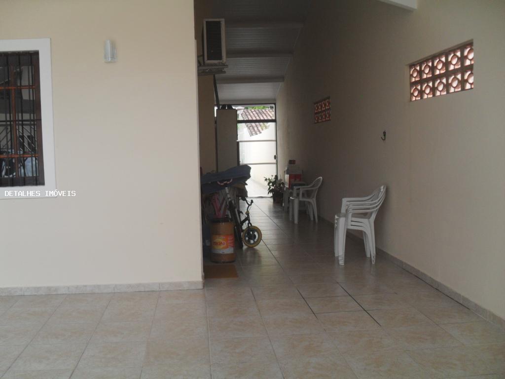 Casa à venda com 3 quartos, 150m² - Foto 3