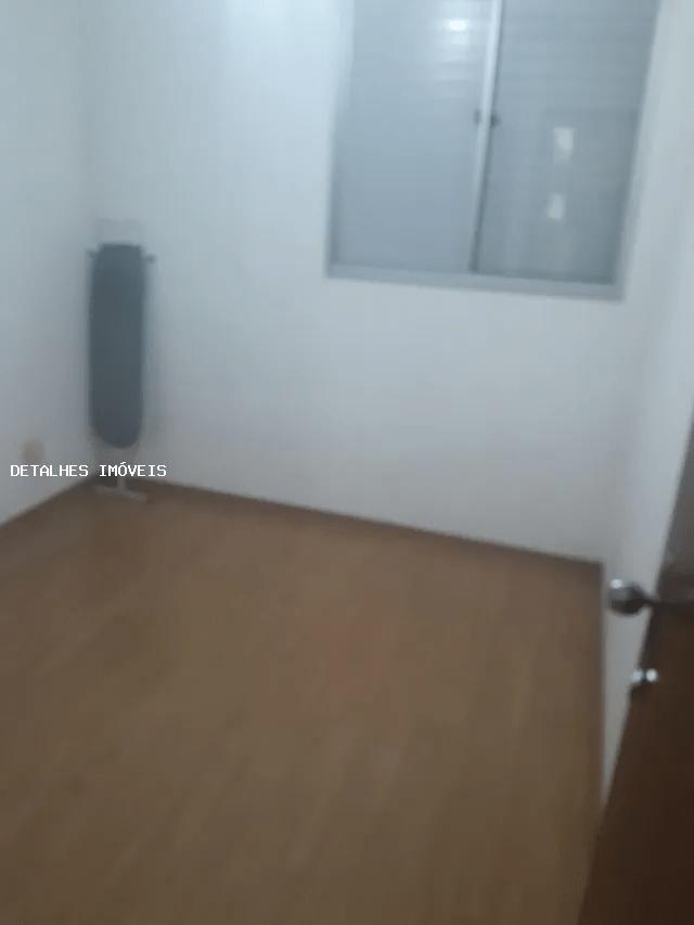 Apartamento à venda com 3 quartos, 73m² - Foto 3