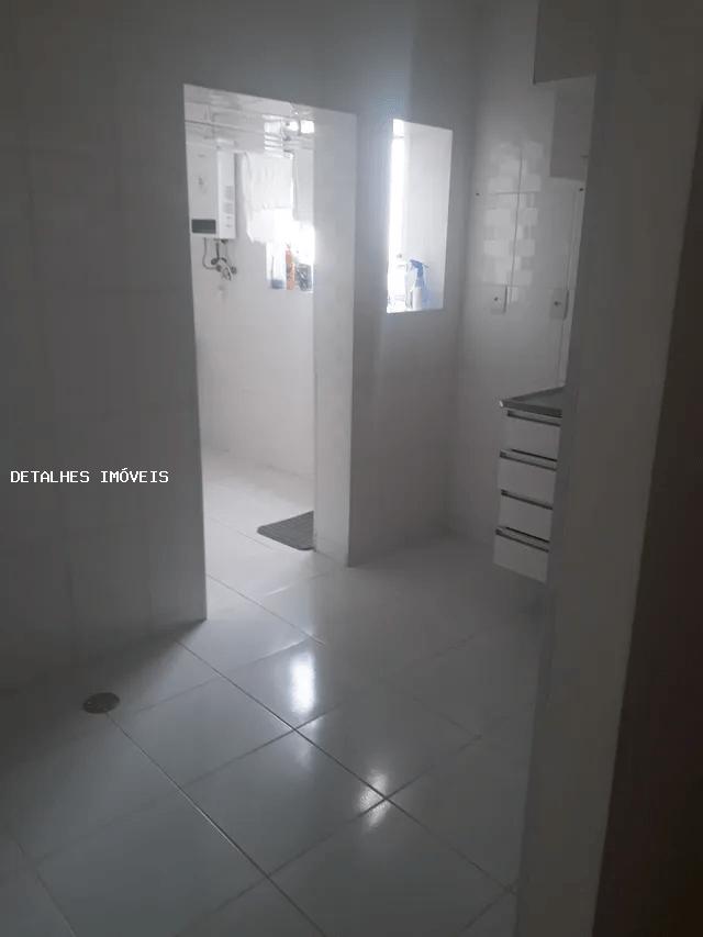 Apartamento à venda com 3 quartos, 73m² - Foto 4