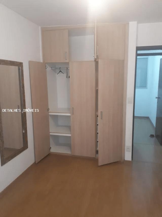 Apartamento à venda com 3 quartos, 73m² - Foto 2