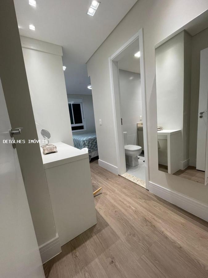 Apartamento para alugar com 2 quartos, 103m² - Foto 10