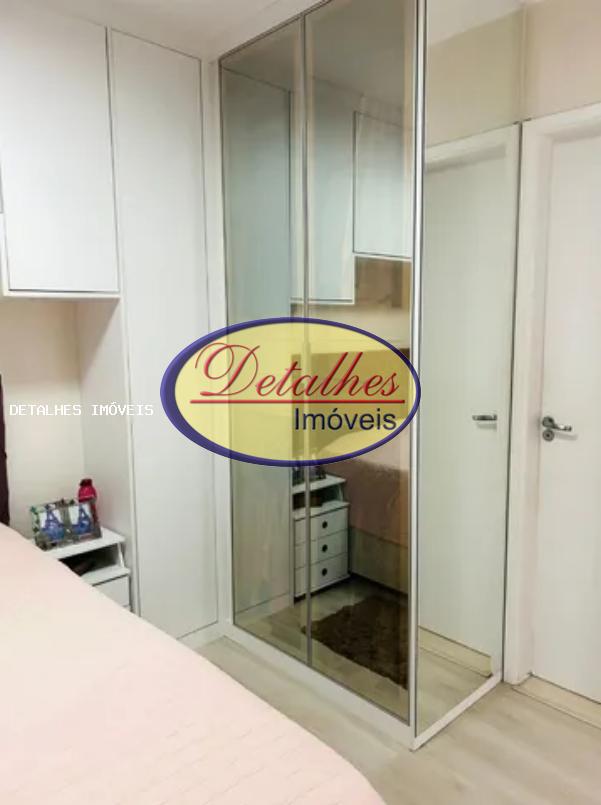 Apartamento à venda com 2 quartos, 70m² - Foto 13