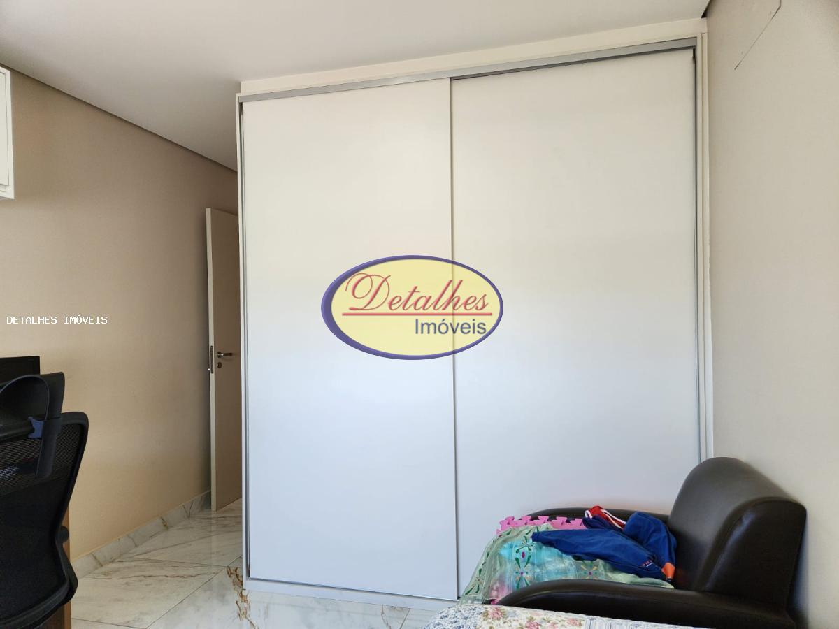 Apartamento à venda com 3 quartos, 190m² - Foto 6