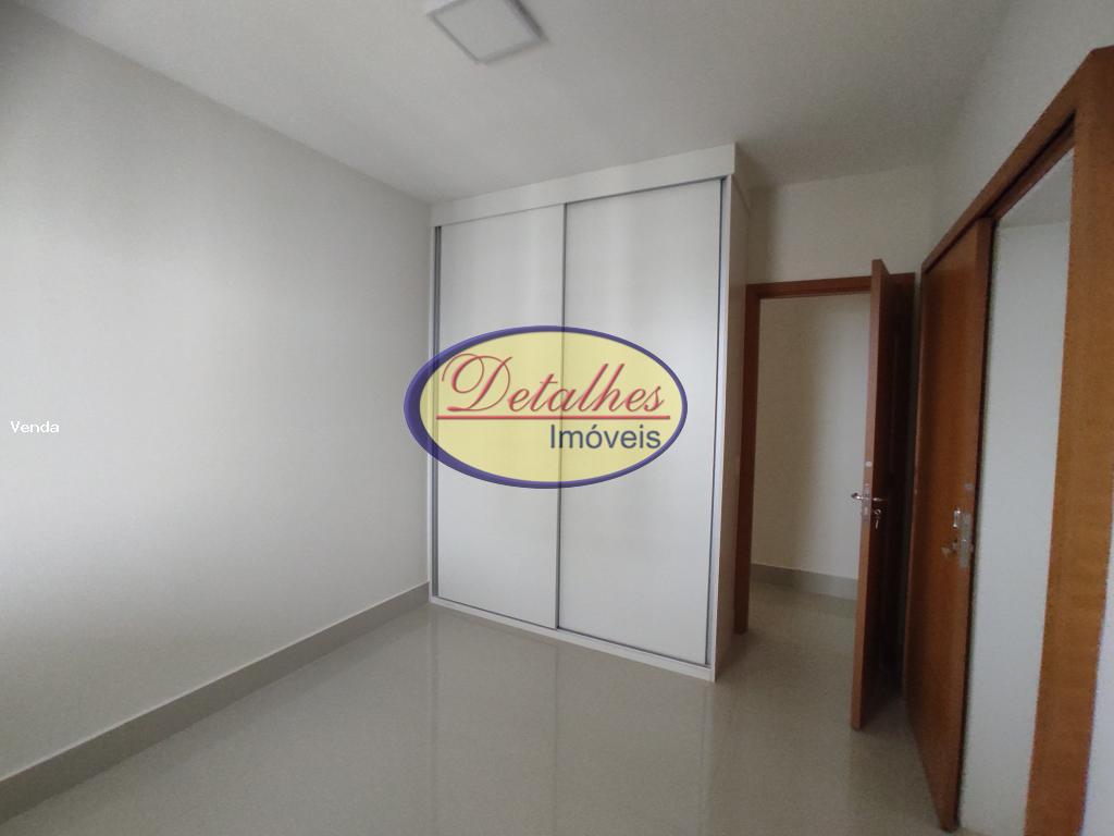 Apartamento à venda com 4 quartos, 157m² - Foto 8