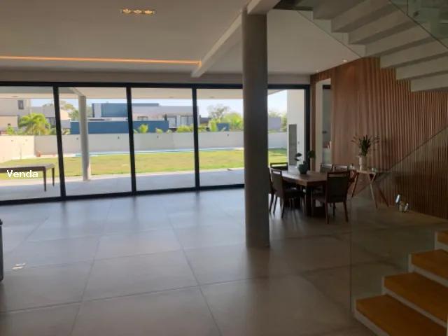 Casa para alugar com 4 quartos, 560m² - Foto 2