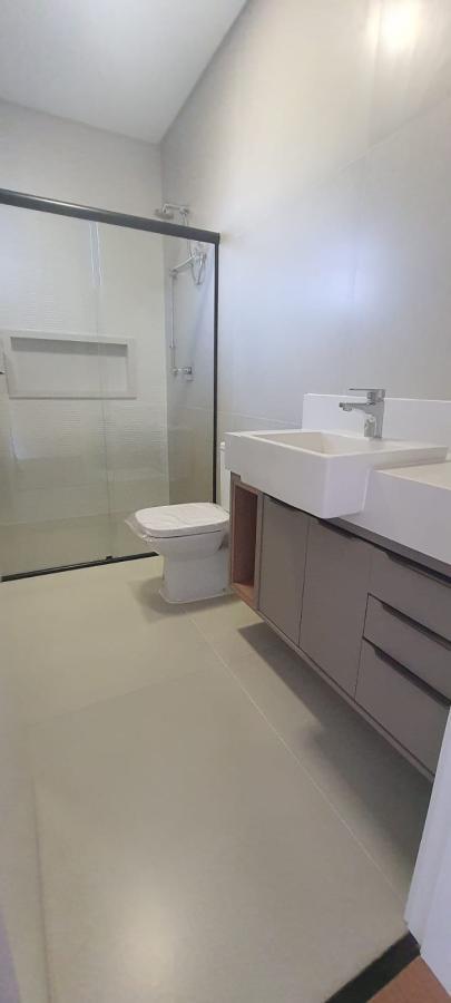 Casa para alugar com 5 quartos, 470m² - Foto 11