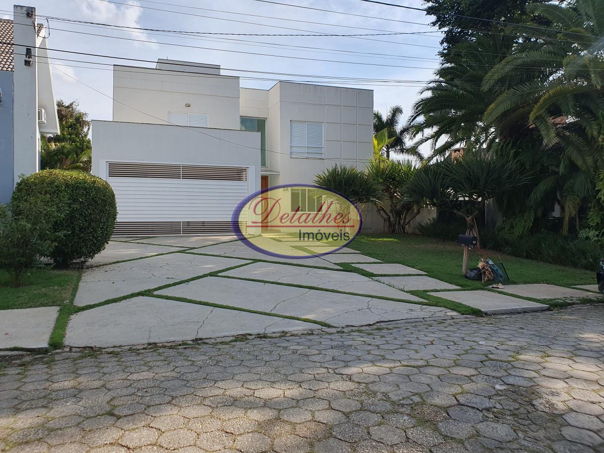 Casa de Condomínio à venda com 4 quartos, 330m² - Foto 2