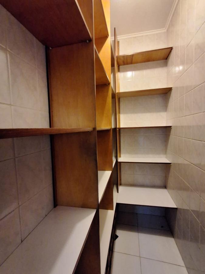 Casa para alugar com 3 quartos, 280m² - Foto 8