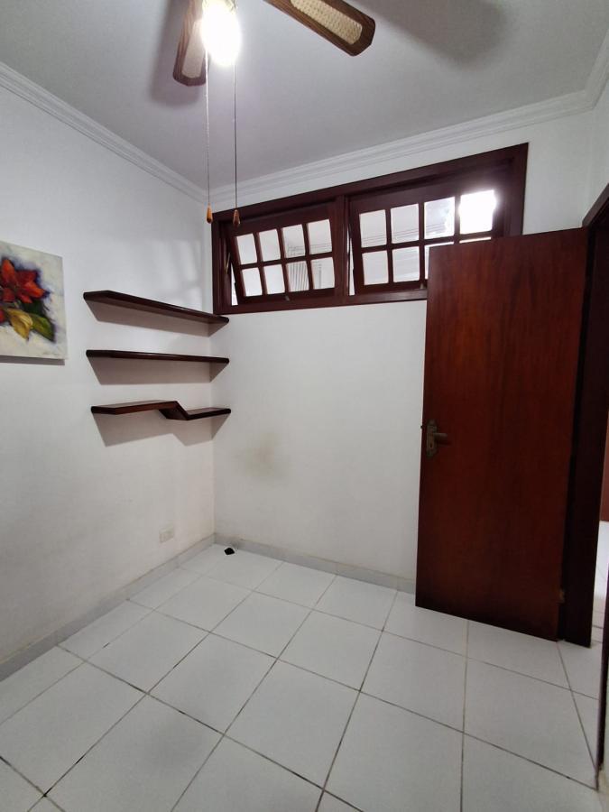 Casa para alugar com 3 quartos, 280m² - Foto 11