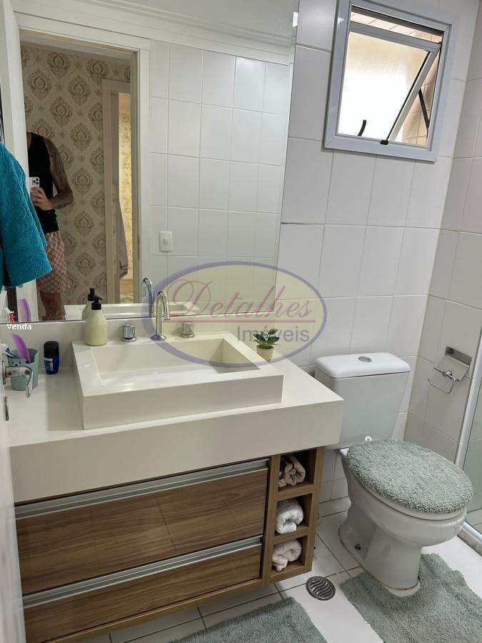 Apartamento à venda com 3 quartos, 182m² - Foto 4