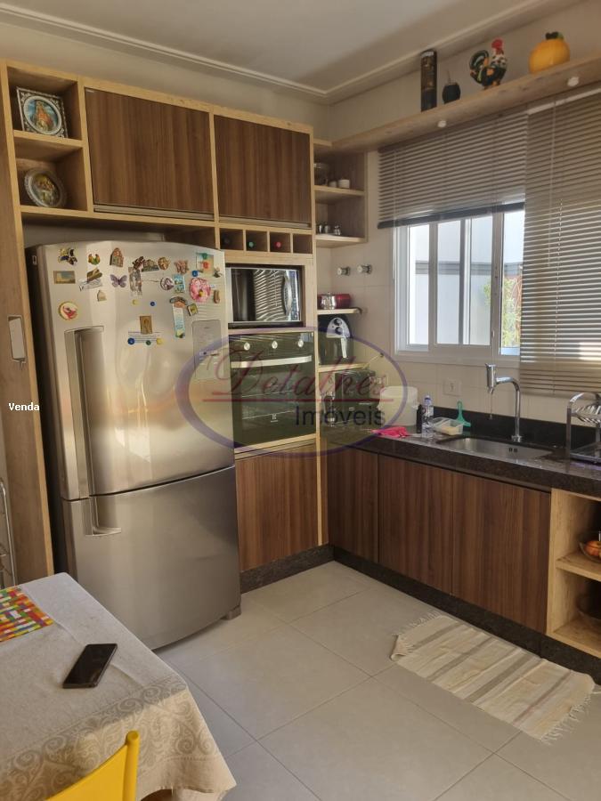 Casa de Condomínio à venda com 4 quartos, 260m² - Foto 3