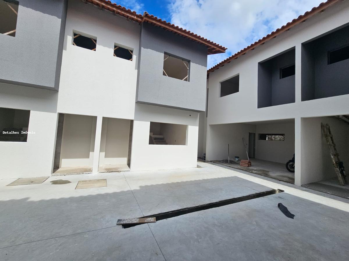 Sobrado à venda com 2 quartos, 75m² - Foto 2