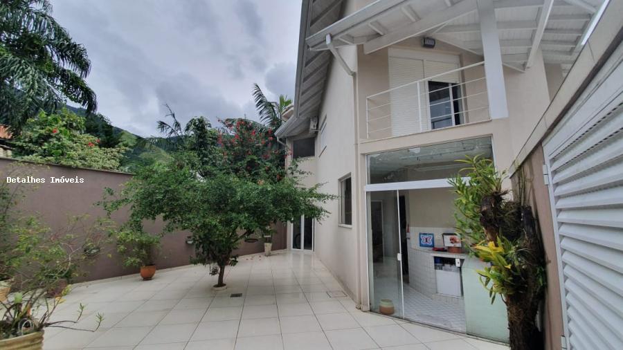 Casa à venda com 3 quartos, 400m² - Foto 5