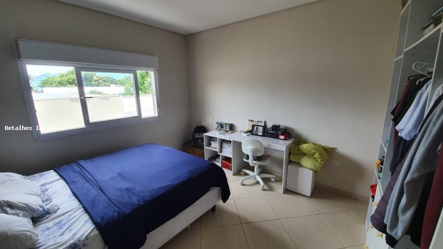 Casa à venda com 3 quartos, 400m² - Foto 24