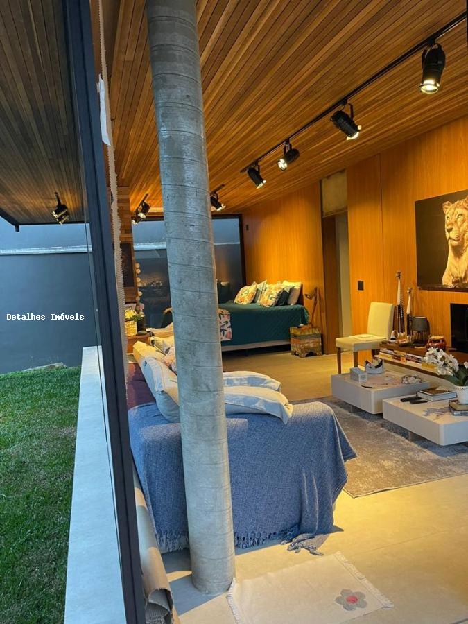 Casa à venda com 4 quartos, 664m² - Foto 7