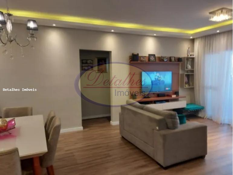 Apartamento à venda com 3 quartos, 99m² - Foto 4