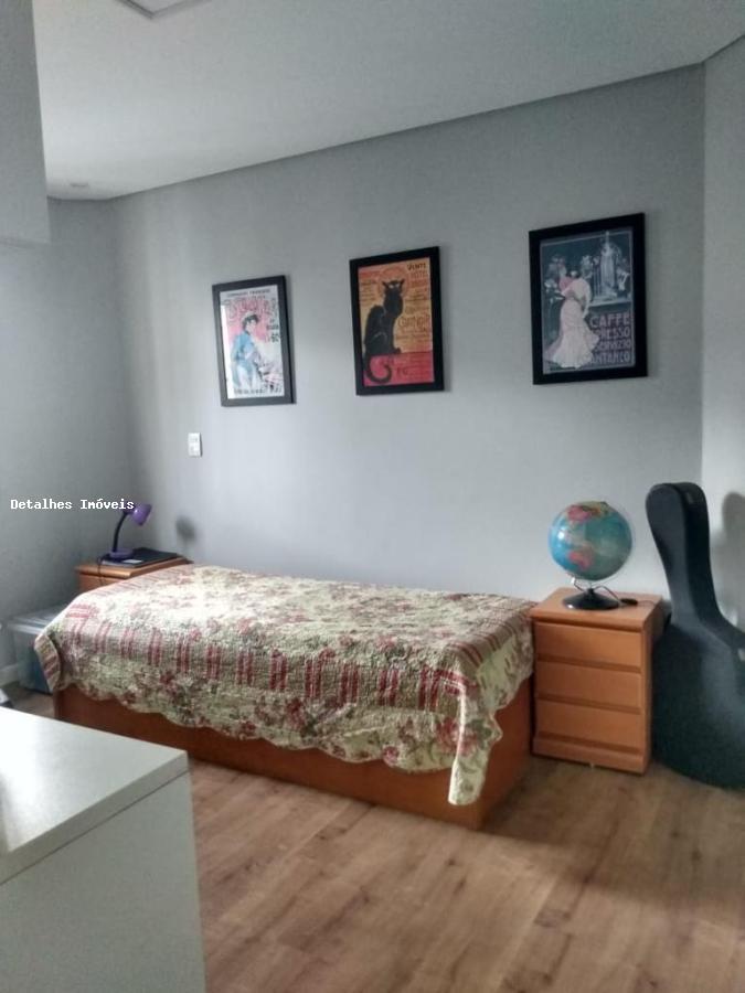 Apartamento para alugar com 3 quartos, 220m² - Foto 15