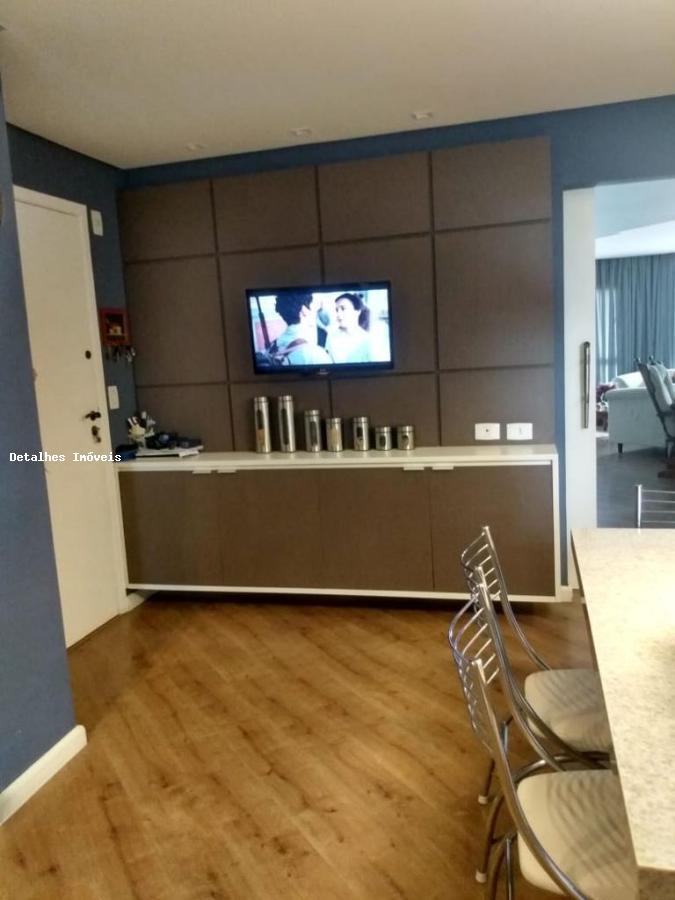 Apartamento para alugar com 3 quartos, 220m² - Foto 10