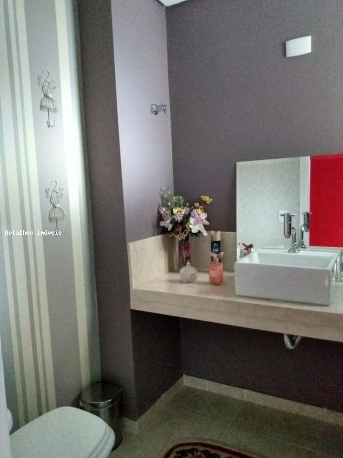 Apartamento para alugar com 3 quartos, 220m² - Foto 22