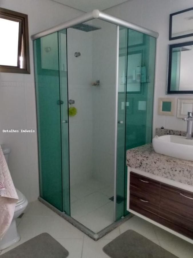 Apartamento para alugar com 3 quartos, 220m² - Foto 20